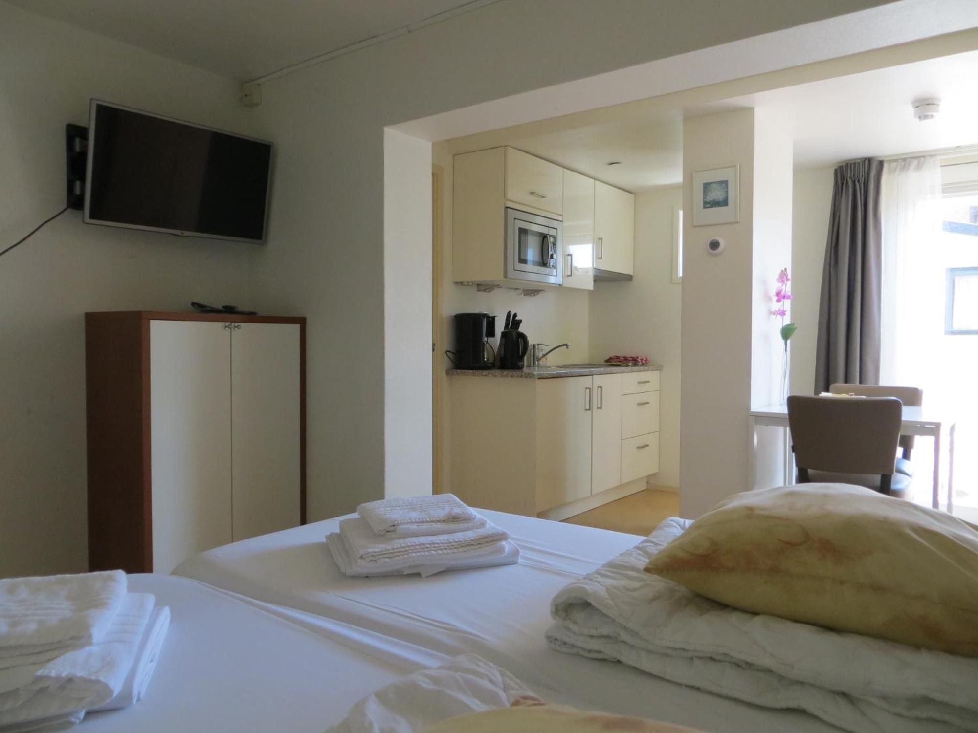 Hotel Rasch ベルゲン・アーン・ゼー エクステリア 写真